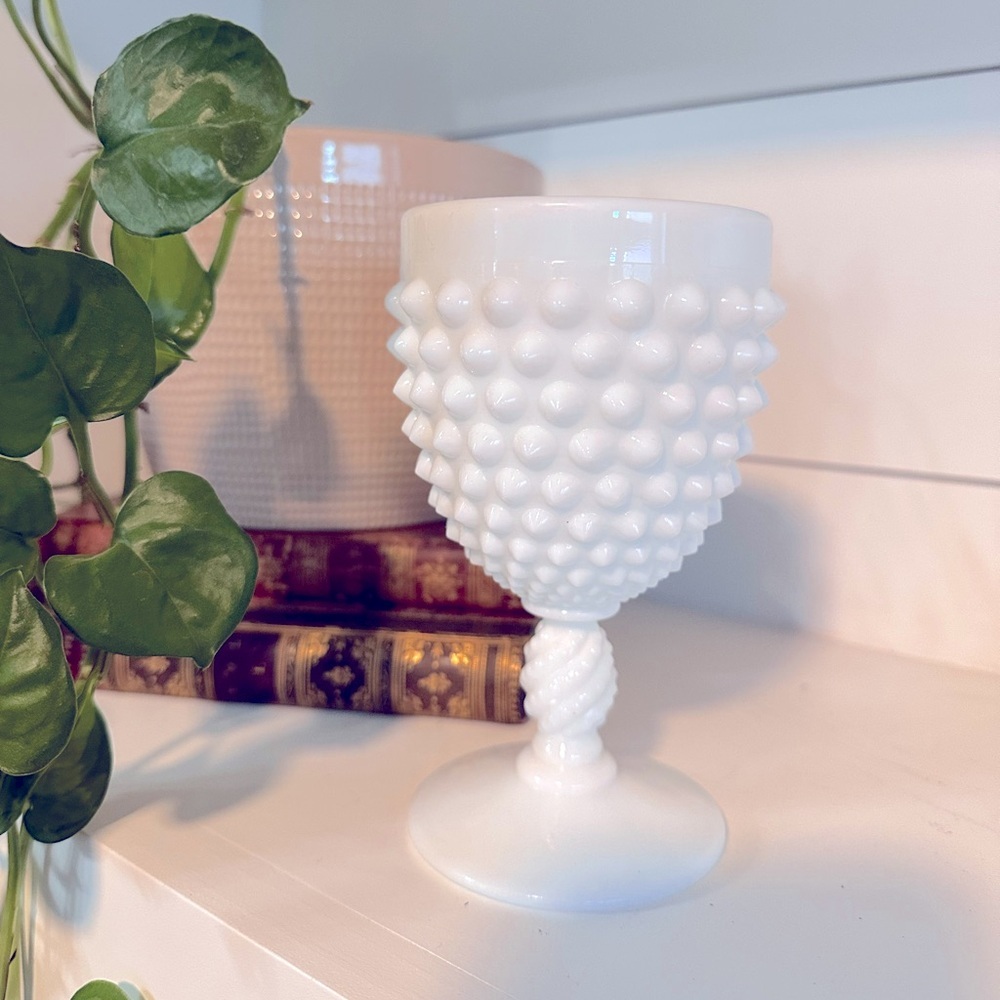 VINTAGE FENTON HOBNAIL WHITE MILK GLASS WATER GOBLET